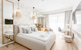 Apartamenty Chmielna 10 - kompleks Deo - Old Town